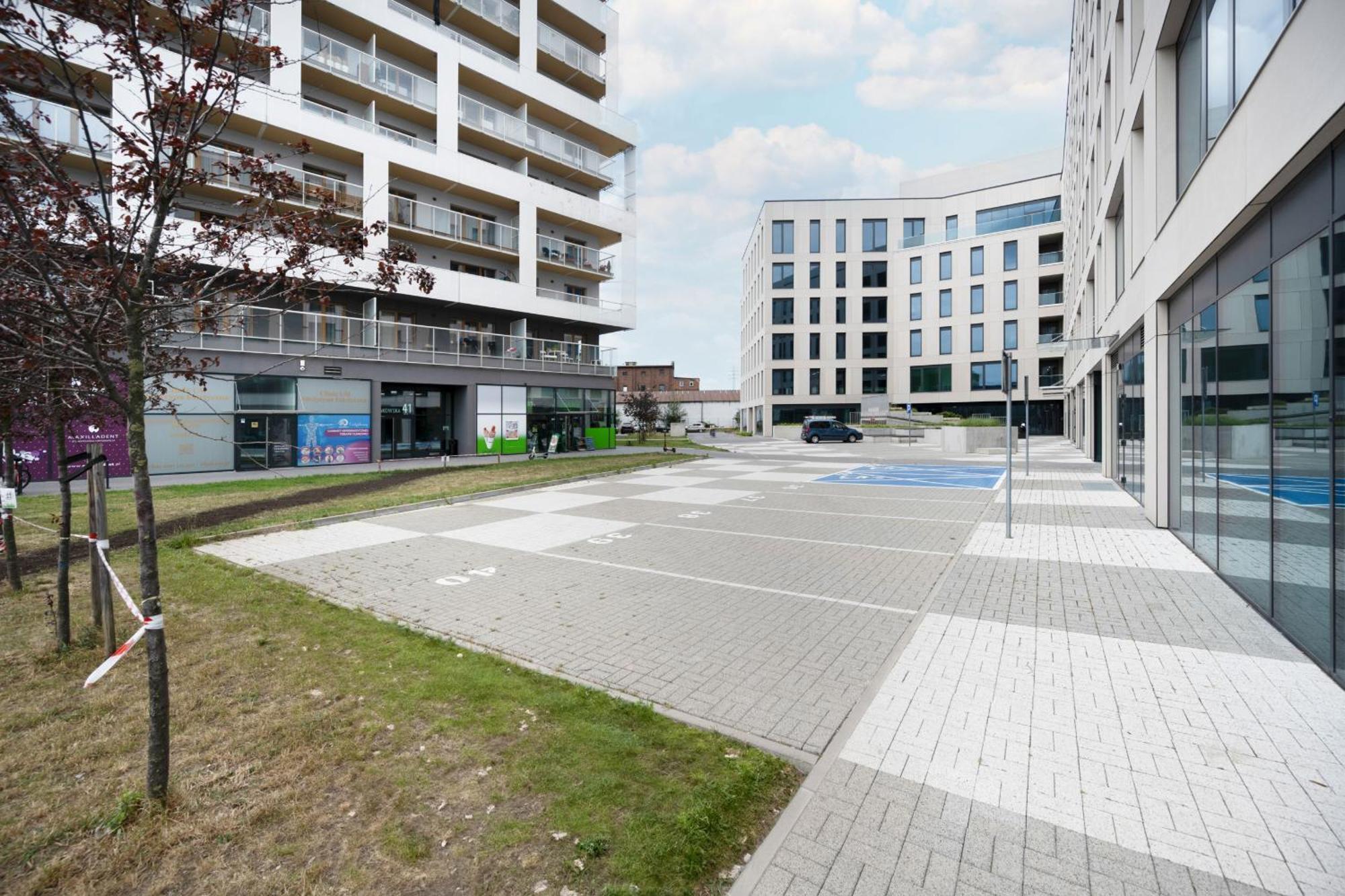 Klasyczny Apartament Z Balkonem We Wroclawiu By Noclegi Renters Eksteriør bilde